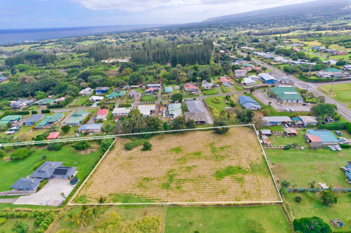 Cleared, gently sloping 2.23-acre parcel with ocean views in Kapaʻau, North Kohala