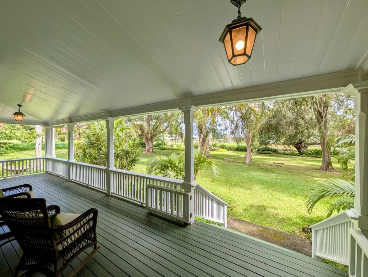 Restored 1885 estate house in Kapaʻau, North Kohala