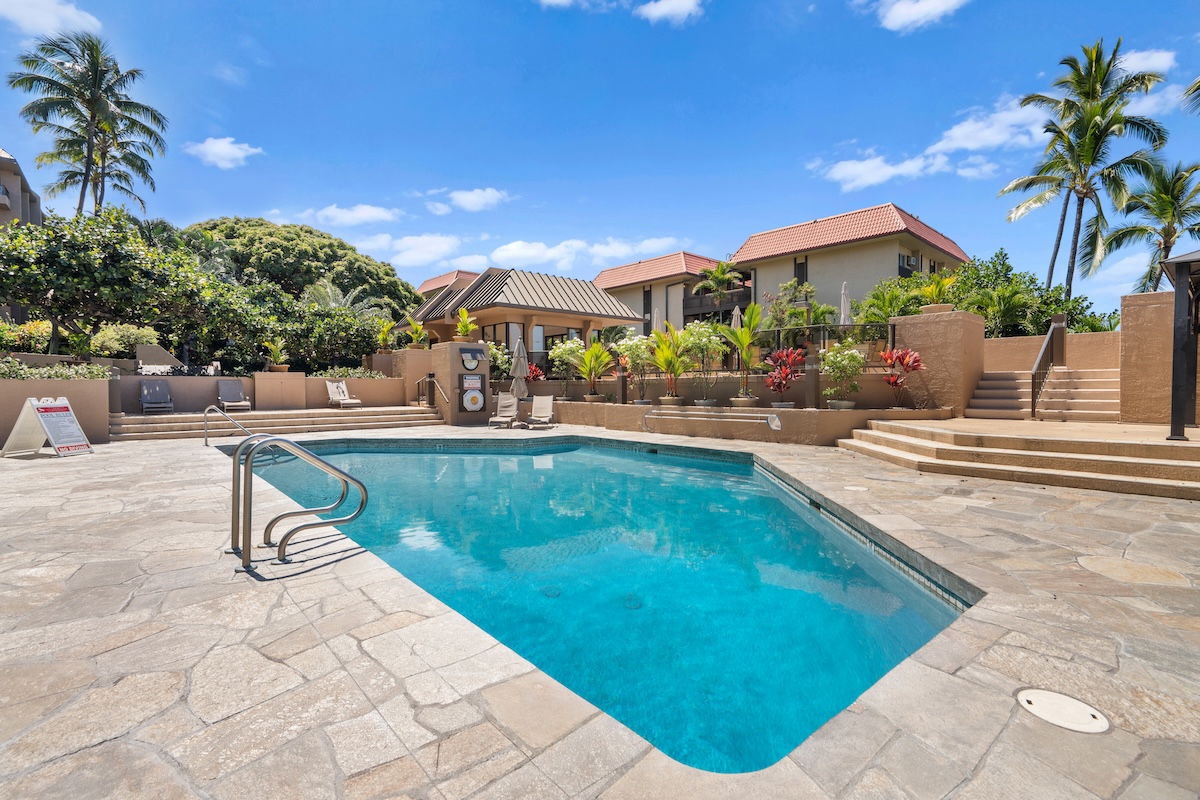 Fee-simple one-bedroom condo near Historic Kailua Village, Kailua-Kona